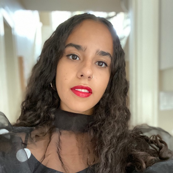 Meet your Posher, Layla - Picture 1 of 4